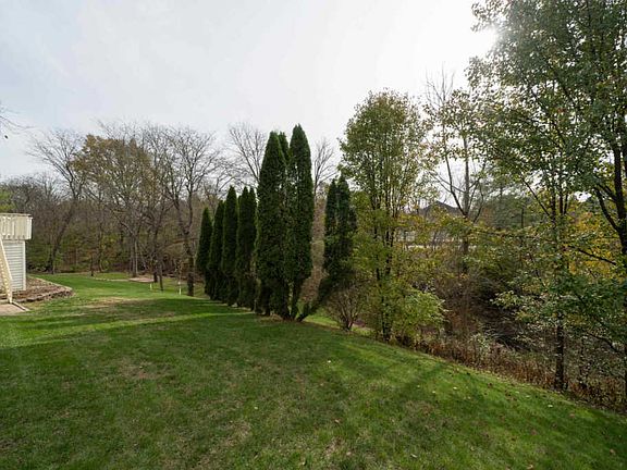 3rd image of 508 Wessex Ln