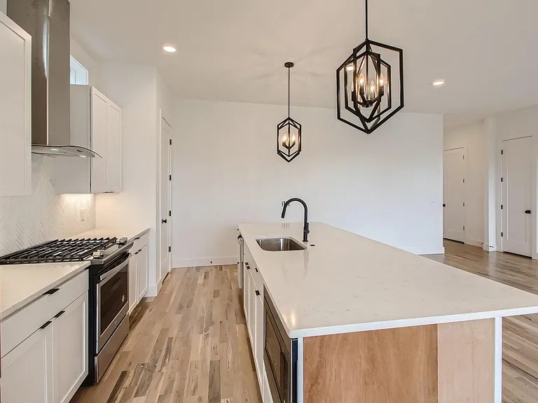 265 Riverside Dr #B — Photo 16