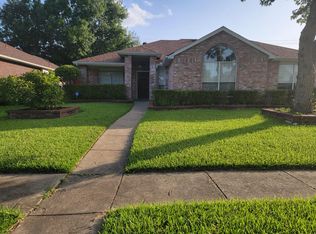 2738 Dukeswood Dr, Garland, TX 75040