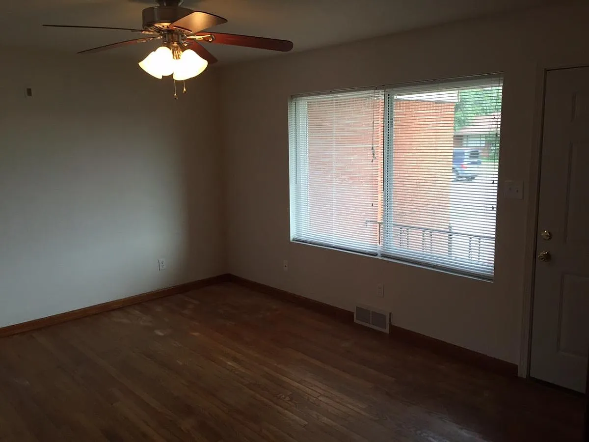 2 bed, 887 sqft, $1,150 — Photo 4