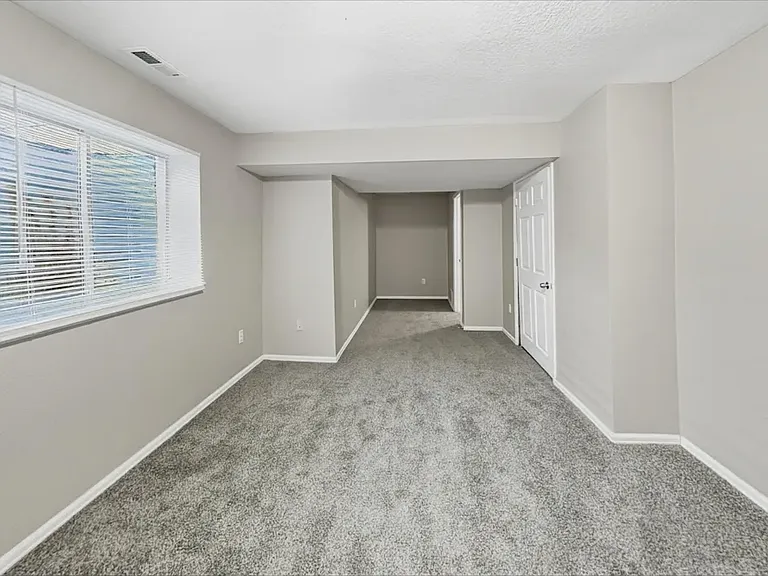 12724 Glencoe St — Photo 13