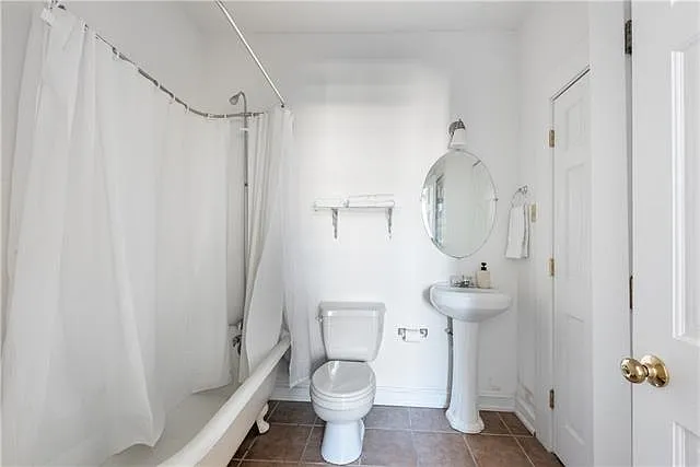 3918 Baronne St #202 — Photo 10