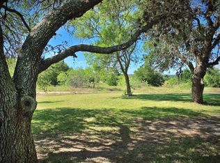 300 5th St, Muldoon, TX 78949