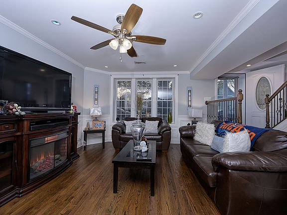 4th image of 1315 Harvey Ave
