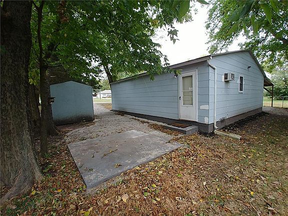 3rd image of 702 S Saint Charles St