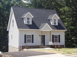 1st image of 4622 Autumn Ln NW