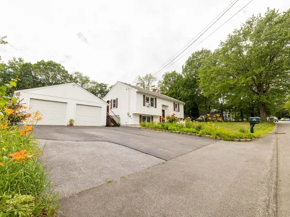 81 Warren Avenue, Goffstown, NH 03102