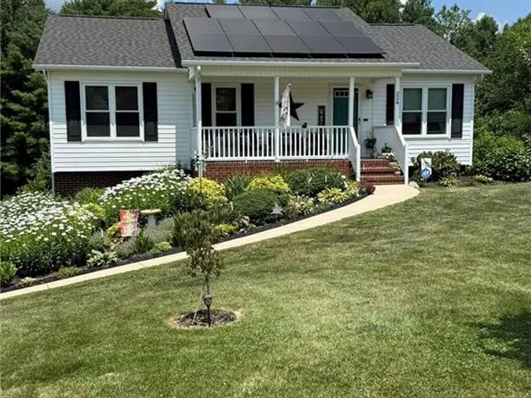 224 Westbridge Pl, Mount Airy, NC 27030