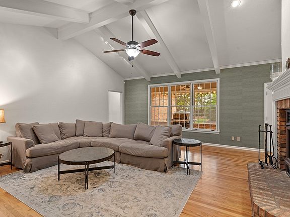4th image of 5366 Carisbrooke Ln