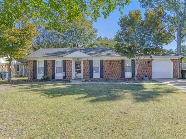 390 Phyllis Ct, Virginia Beach, VA 23452