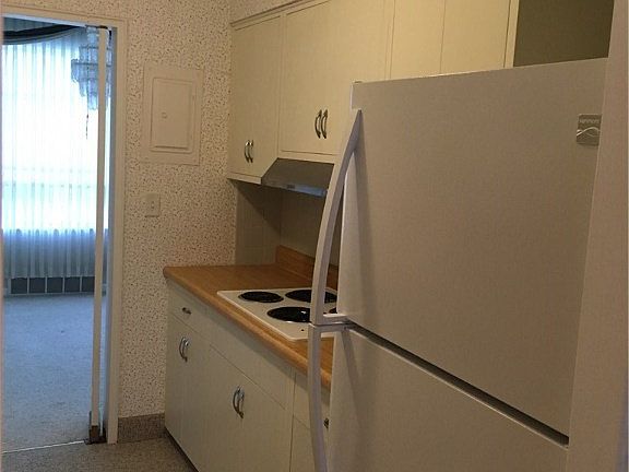 5th image of 624A Park Ln