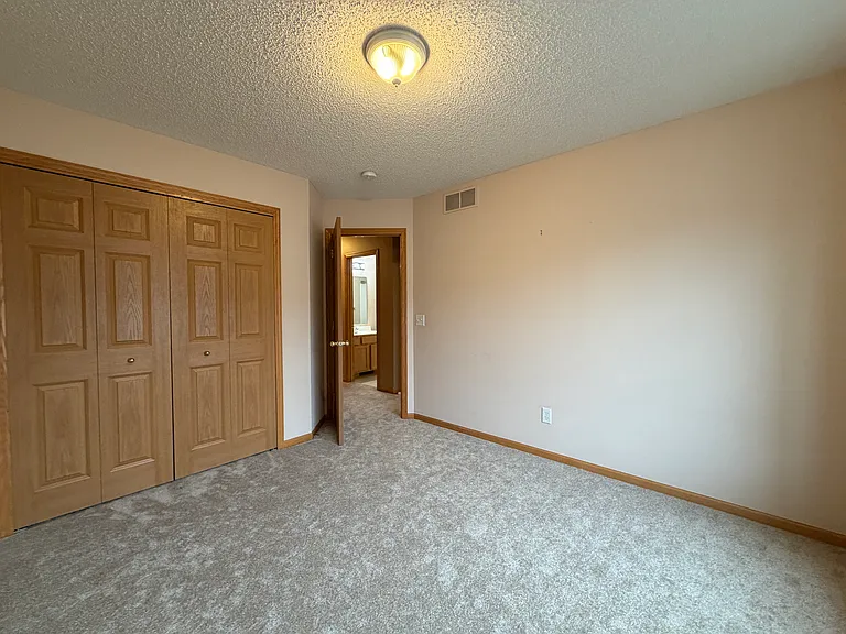 11007 Oak Grove Cir #B — Photo 20