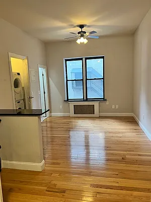 Rented by Manhattan Dwelling Corporation | media 9