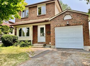 1843 Prestwick Dr, Ottawa, ON K1E 2R7
