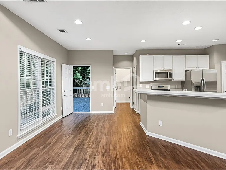 2175 Carlysle Cove Dr — Photo 5
