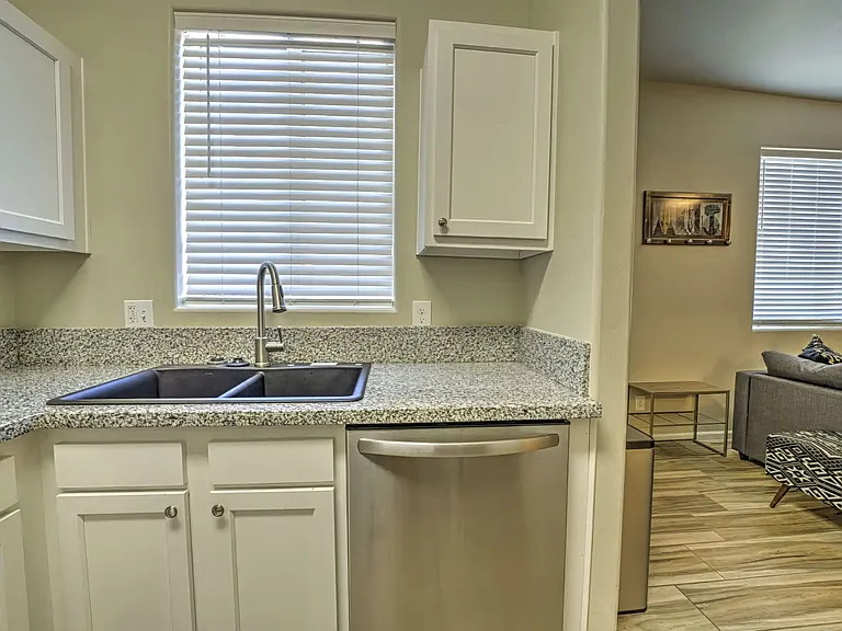 5025 E Lee St #1 — Photo 5