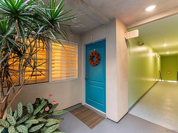 3rd image of 4640 Park Blvd #C