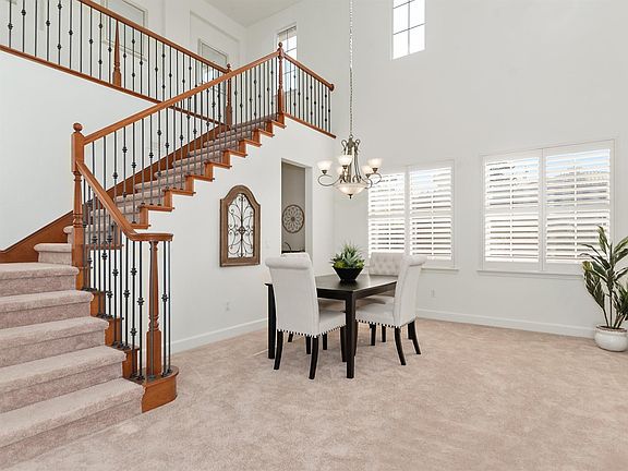 4th image of 3026 Trieste Way
