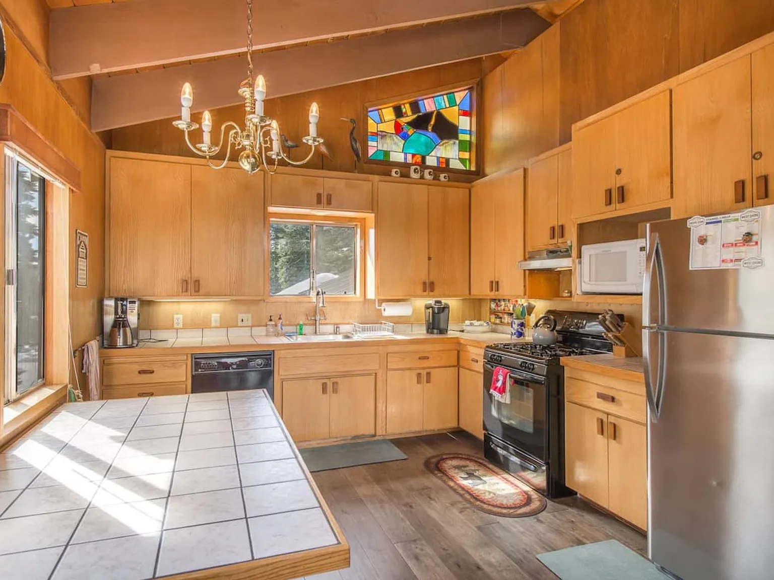 4 bed, 1800 sqft, $5,000 — Photo 4