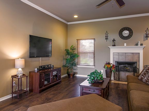 4th image of 157 Alexa Ln