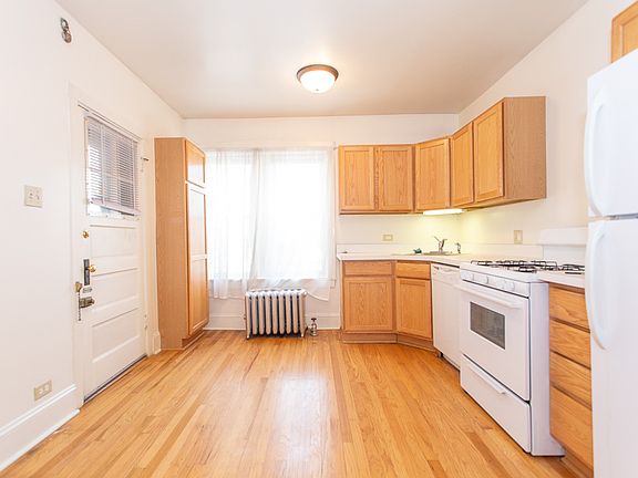5th image of 4311 N Francisco Ave #D2
