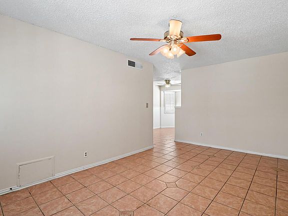 5th image of 11472 Ed Merrins Dr