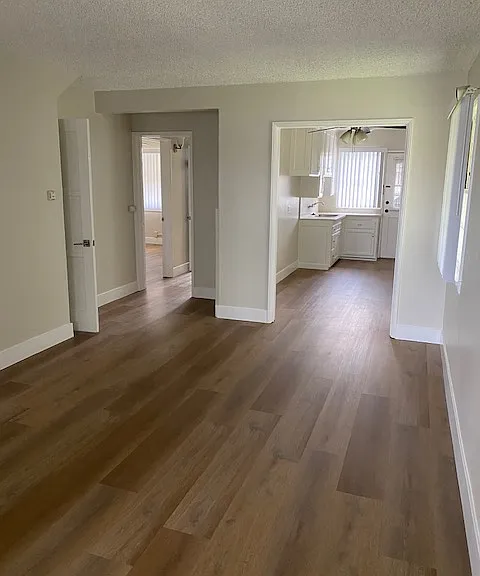 820 E San Antonio Dr — Photo 9