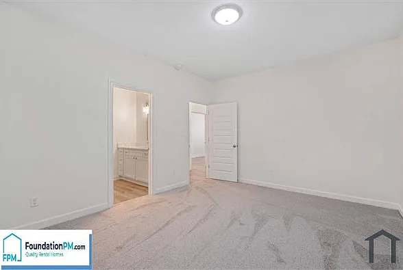 1470 Lyndale Ave — Photo 19