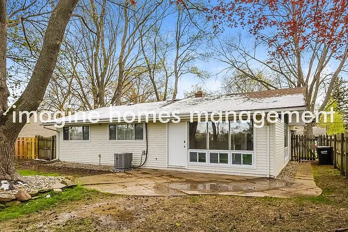496 Abbyshire Dr — Photo 12