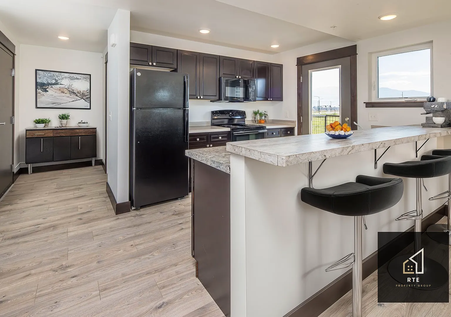 1170 Abigail Lane — Photo 4