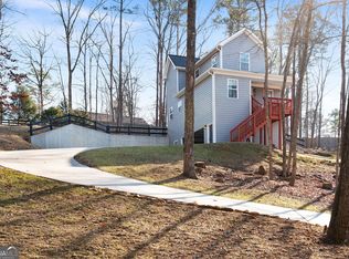 15 Swallow Dr SE, White, GA 30184