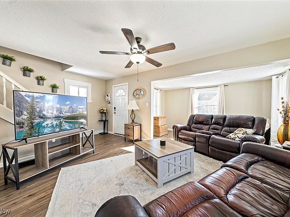 4th image of 6614 Bradley Ave