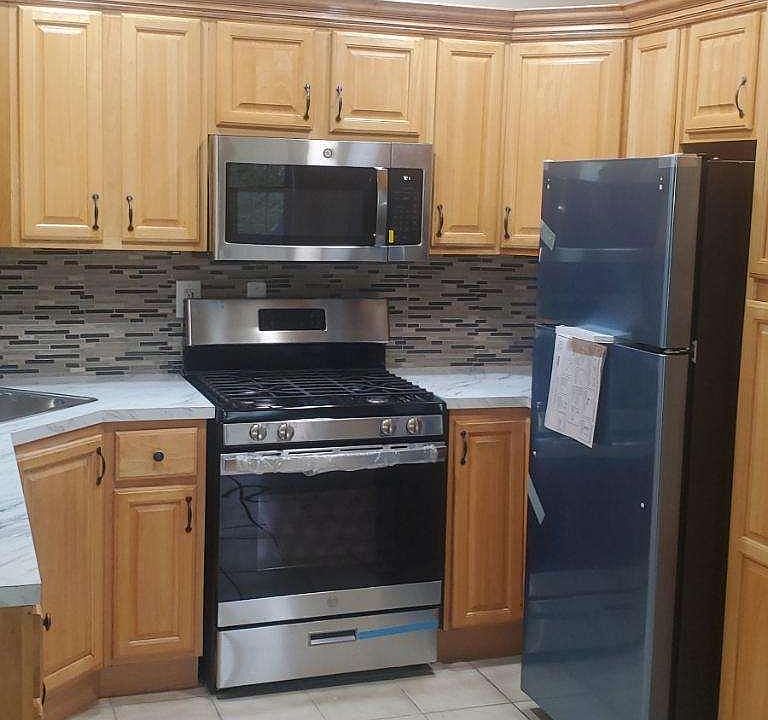1st image of 4170 De Reimer Ave