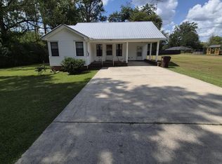 324 Lewis St, Walnut Grove, MS 39189