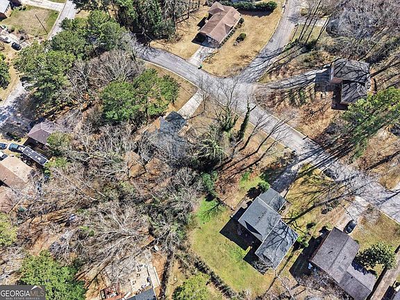 5th image of 3498 Crown Point Pl