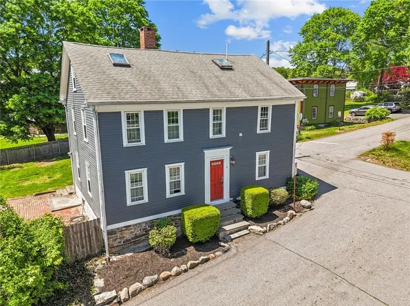 3 Wine St, East Greenwich, RI 02818