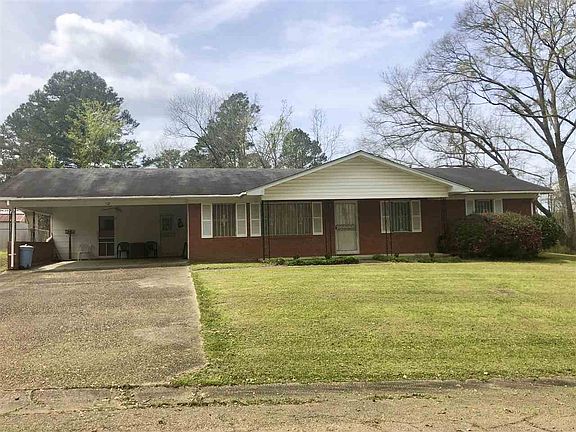 2nd image of 102 Wood Ln
