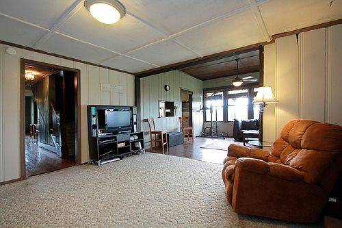 Living Room/Sunroom