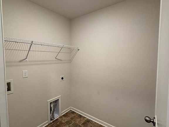 5th image of 1016 Summerlin Trl
