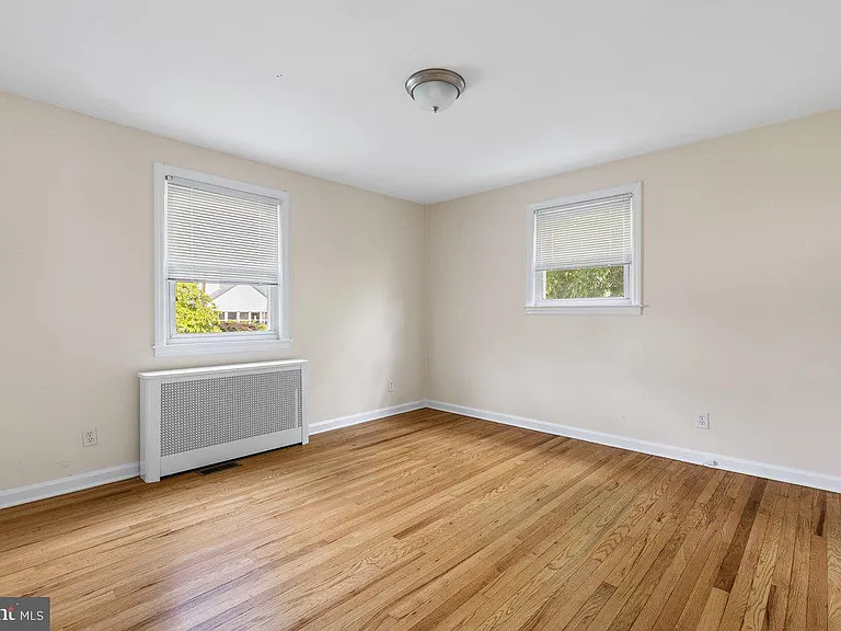 182 Linden Ln — Photo 10