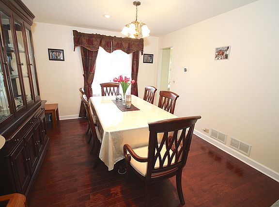 4th image of 885 Gannon Dr