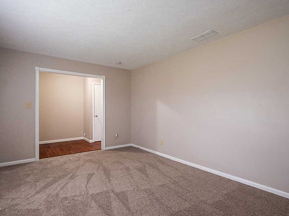 5th image of 1063 Red Bird Ct