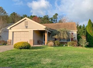 72 Buckingham Dr, Southampton, NJ 08088