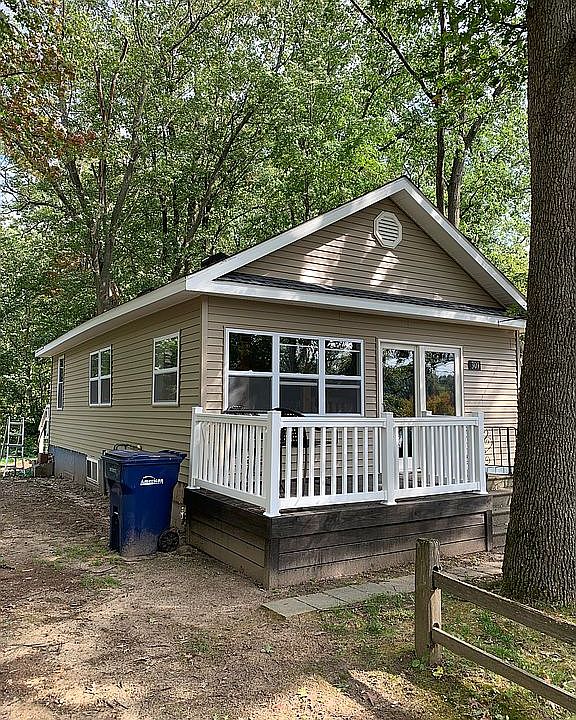 2nd image of 309 Hillcrest Ave