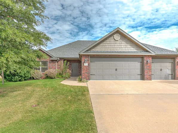1419 W Kelley Dr, Rogers, AR 72756