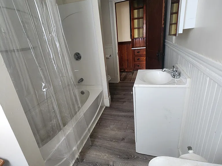 33 Bradley St #3R — Photo 13