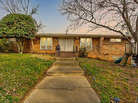 2nd image of 3419 Betty Ln