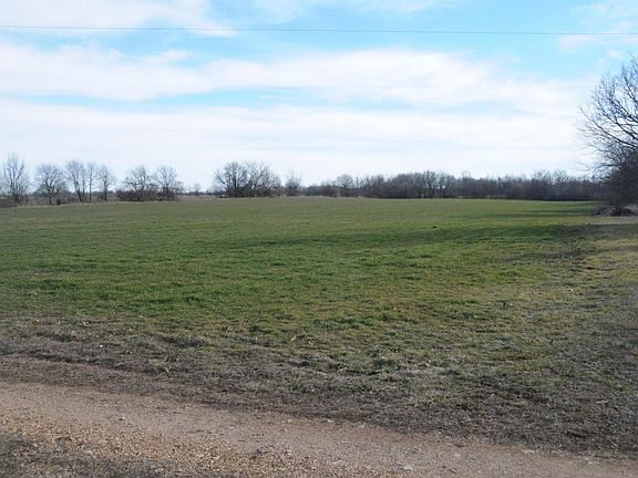 2nd image of 845 County Road 8