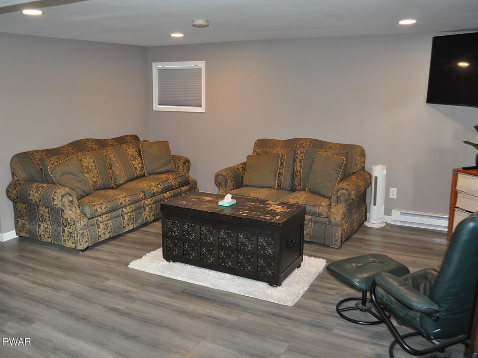 1st image of 25 Lizzys Ln Floor 2