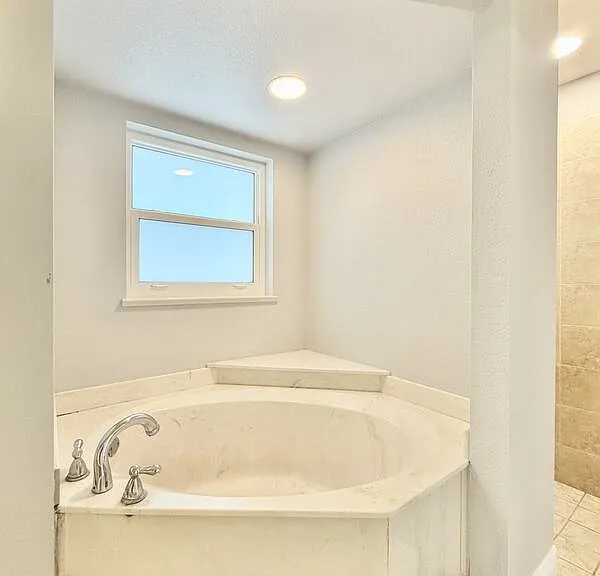 22148 Lockport Ave — Photo 65